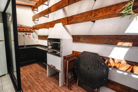 Casa à venda com 284m², 3 quartos e 4 vagas Casa à venda com 284m², 3 quartos e 4 vagasÁrea Externa