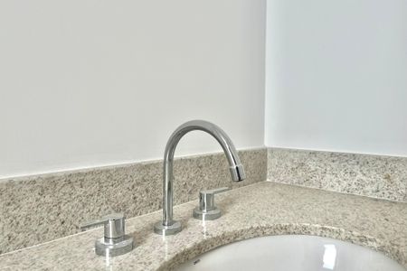 Apartamento à venda com 93m², 3 quartos e 2 vagas Apartamento à venda com 93m², 3 quartos e 2 vagasBanheiro da Suíte