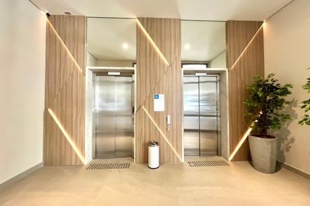 Apartamento à venda com 93m², 3 quartos e 2 vagas Apartamento à venda com 93m², 3 quartos e 2 vagasHall social