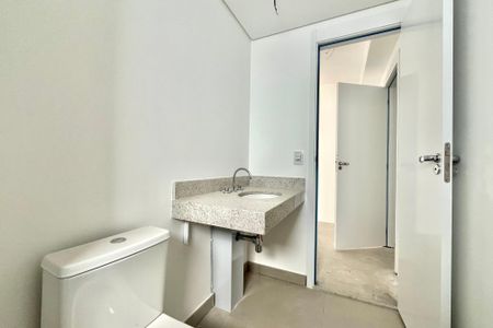 Apartamento à venda com 93m², 3 quartos e 2 vagas Apartamento à venda com 93m², 3 quartos e 2 vagasBanheiro da Suíte