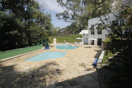 Casa de condomínio à venda com 510m², 4 quartos e 4 vagasÁrea comum - Piscina
