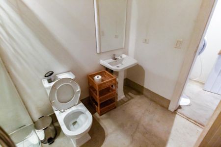 Casa de condomínio à venda com 510m², 4 quartos e 4 vagasÁrea comum - Banheiro