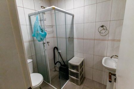 Casa de condomínio à venda com 510m², 4 quartos e 4 vagasBanheiro de serviço