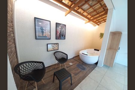 Casa para alugar com 103m², 2 quartos e 1 vaga Casa para alugar com 103m², 2 quartos e 1 vagaGaragem