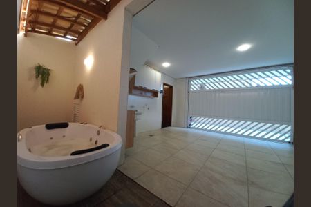 Casa para alugar com 103m², 2 quartos e 1 vaga Casa para alugar com 103m², 2 quartos e 1 vagaGaragem