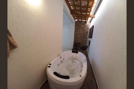 Casa para alugar com 103m², 2 quartos e 1 vaga Casa para alugar com 103m², 2 quartos e 1 vagaGaragem