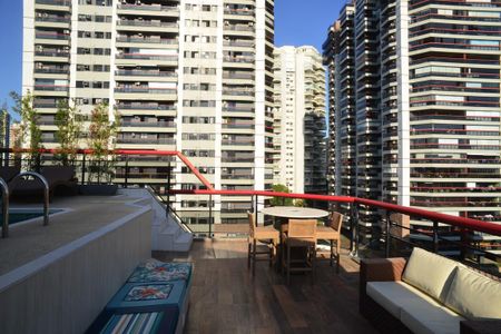 Apartamento à venda com 366m², 5 quartos e 4 vagasTerraço com Piscina