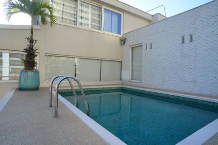 Apartamento à venda com 366m², 5 quartos e 4 vagasTerraço com Piscina