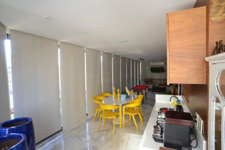 Apartamento à venda com 366m², 5 quartos e 4 vagasSala de TV