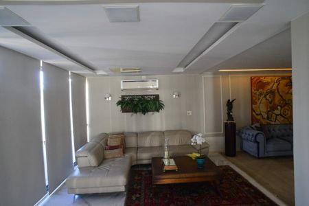 Apartamento à venda com 366m², 5 quartos e 4 vagasSala