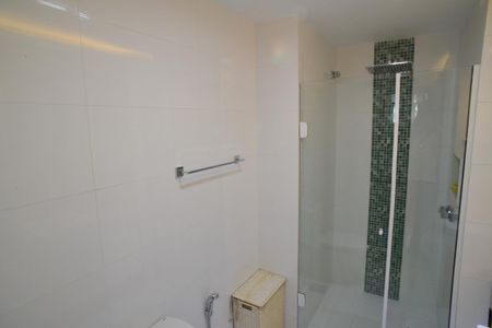 Apartamento à venda com 366m², 5 quartos e 4 vagasBanheiro da Suíte 1