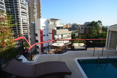 Apartamento à venda com 366m², 5 quartos e 4 vagasTerraço com Piscina