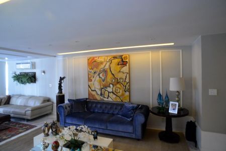 Apartamento à venda com 366m², 5 quartos e 4 vagasSala