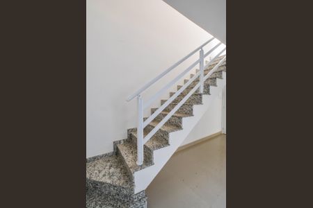 Apartamento à venda com 104m², 2 quartos e 1 vagaEscada