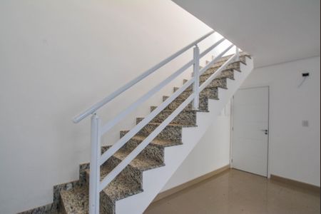 Apartamento à venda com 104m², 2 quartos e 1 vagaEscada