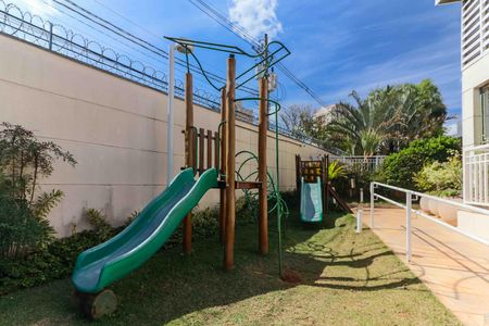 Apartamento à venda com 84m², 2 quartos e 2 vagasÁrea comum - Playground