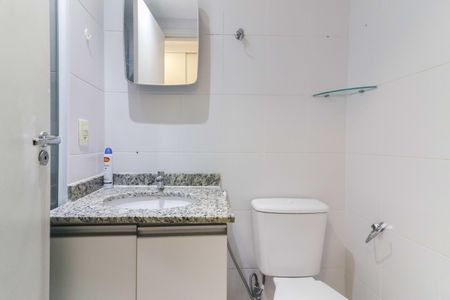 Apartamento à venda com 84m², 2 quartos e 2 vagasBanheiro da Suíte