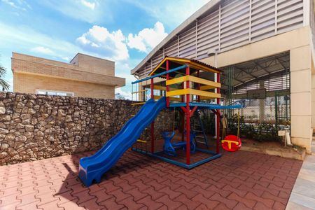 Apartamento à venda com 84m², 2 quartos e 2 vagasÁrea comum - Playground