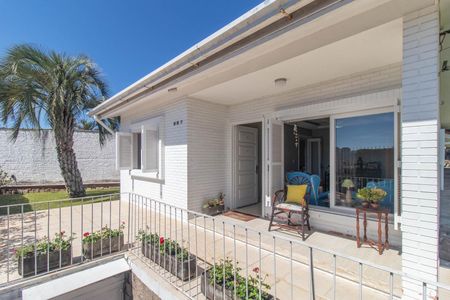 Casa à venda com 163m², 2 quartos e 1 vagaFachada