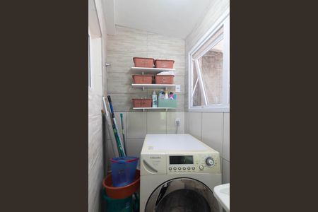 Casa à venda com 163m², 2 quartos e 1 vagaÁrea de Serviço