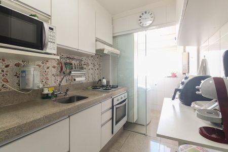 Apartamento à venda com 60m², 2 quartos e 1 vagaCozinha 