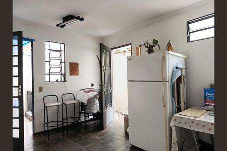 Casa à venda com 190m², 3 quartos e 2 vagasQuarto de serviço