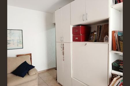 Casa à venda com 190m², 3 quartos e 2 vagasEscritório