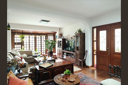 Sala de estar de casa para alugar com 3 quartos, 190m² em Sumaré, São Paulo