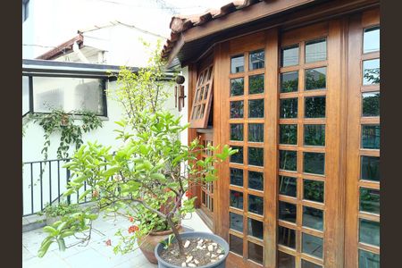 Varanda de casa para alugar com 3 quartos, 190m² em Sumaré, São Paulo