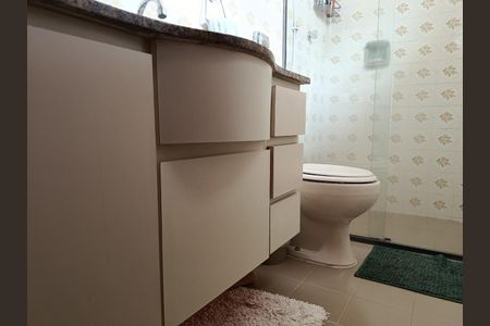 Casa à venda com 190m², 3 quartos e 2 vagasBanheiro da Suíte