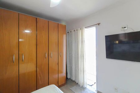 Apartamento à venda com 75m², 3 quartos e 2 vagas Apartamento à venda com 75m², 3 quartos e 2 vagasSuíte