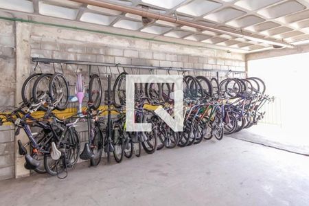Apartamento à venda com 75m², 3 quartos e 2 vagas Apartamento à venda com 75m², 3 quartos e 2 vagasÁrea comum - Bicicletário