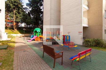 Apartamento à venda com 75m², 3 quartos e 2 vagas Apartamento à venda com 75m², 3 quartos e 2 vagasÁrea comum - Playground