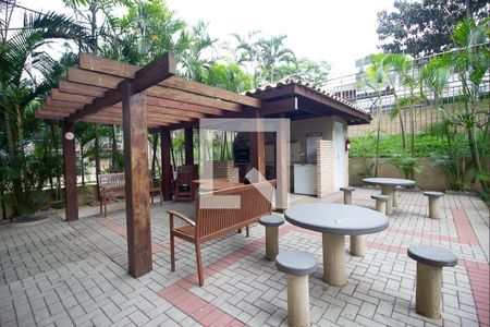 Apartamento à venda com 75m², 3 quartos e 2 vagas Apartamento à venda com 75m², 3 quartos e 2 vagasÁrea comum - Churrasqueira