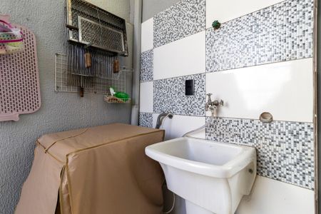 Casa à venda com 160m², 3 quartos e 4 vagas Casa à venda com 160m², 3 quartos e 4 vagasÁrea de serviço