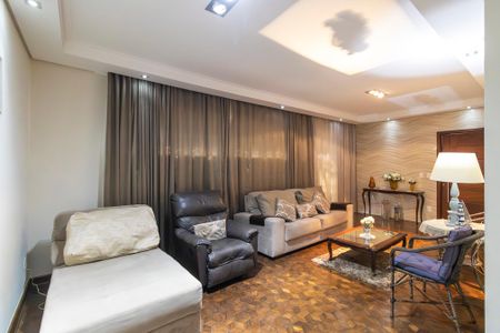 Casa à venda com 160m², 3 quartos e 4 vagas Casa à venda com 160m², 3 quartos e 4 vagasSala