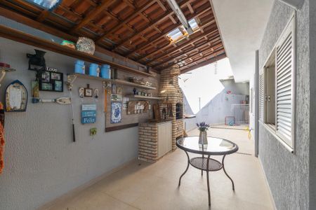 Casa à venda com 160m², 3 quartos e 4 vagas Casa à venda com 160m², 3 quartos e 4 vagasÁrea Externa