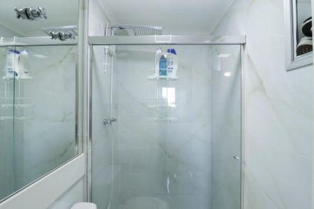 Apartamento para alugar com 65m², 2 quartos e 1 vaga Apartamento para alugar com 65m², 2 quartos e 1 vagaBanheiro da Suíte