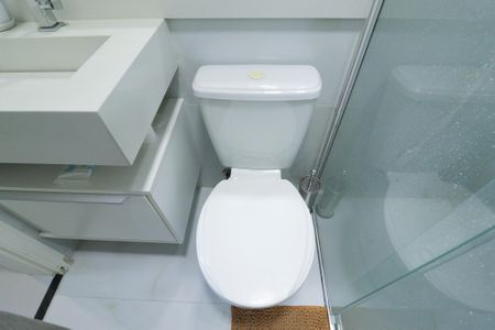 Apartamento para alugar com 65m², 2 quartos e 1 vaga Apartamento para alugar com 65m², 2 quartos e 1 vagaBanheiro da Suíte