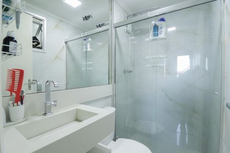 Apartamento para alugar com 65m², 2 quartos e 1 vaga Apartamento para alugar com 65m², 2 quartos e 1 vagaBanheiro da Suíte