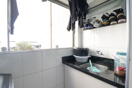 Apartamento para alugar com 65m², 2 quartos e 1 vaga Apartamento para alugar com 65m², 2 quartos e 1 vagaCozinha e Área de Serviço