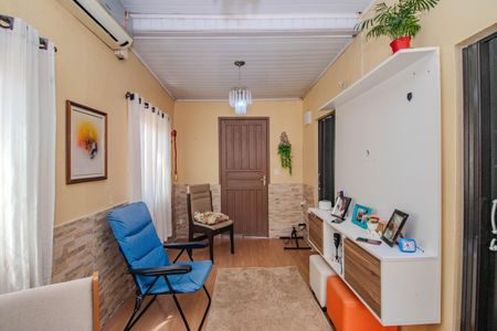 Sala de casa à venda com 3 quartos, 250m² em Jardim Itu, Porto Alegre