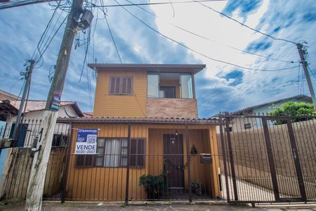 Casa à venda com 250m², 3 quartos e 1 vagaFachada