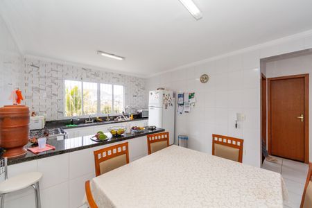 Casa à venda com 520m², 3 quartos e 3 vagasCozinha