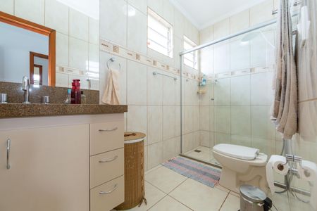 Casa à venda com 520m², 3 quartos e 3 vagasBanheiro 