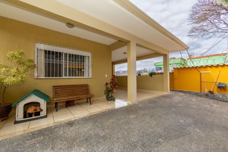 Casa à venda com 520m², 3 quartos e 3 vagasFachada