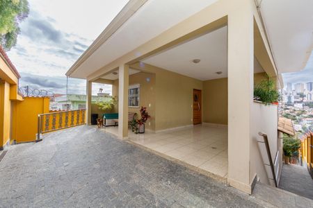 Casa à venda com 520m², 3 quartos e 3 vagasFachada