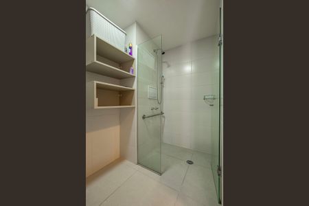 Studio para alugar com 28m², 1 quarto e sem vaga Studio para alugar com 28m², 1 quarto e sem vagaBanheiro