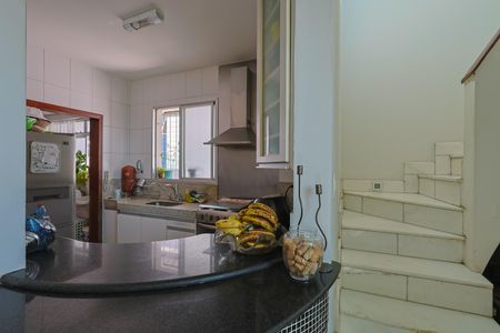 Apartamento à venda com 220m², 4 quartos e 2 vagasSala