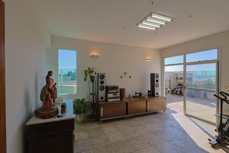 Apartamento à venda com 220m², 4 quartos e 2 vagasSala 2